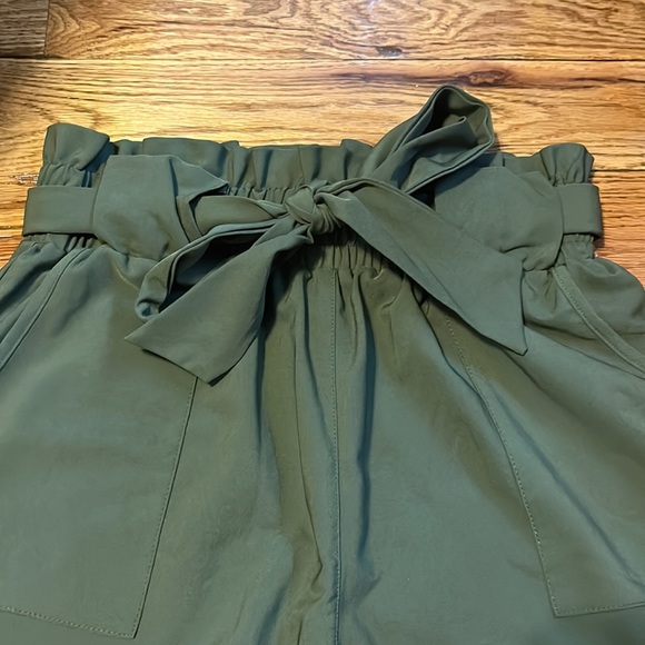 fancy pants, size M - Picture 2 of 4